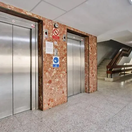 Cristianos First Line Apartmán *